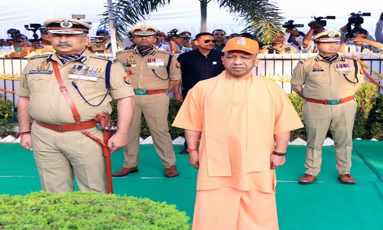 योगी सरकार में यूपी पुलिस को नई ताकत: बजट 2.7 गुना बढ़ा, 2.26 लाख से अधिक भर्तियां