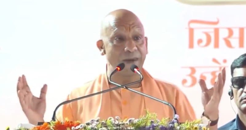 मोदी जी ने पहले गुजरात को मॉडल स्टेट के रूप में चमकाया, अब भारत को समृद्ध कर रहेः मुख्यमंत्री योगी