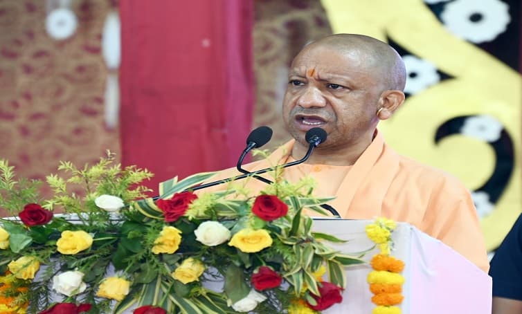 मुख्यमंत्री ने कहा- पीडीए-पीडीए चिल्लाते हैं, पर राज्यसभा में प्रत्याशी बनाया चचाजान और मुंबई के धन्ना सेठ को