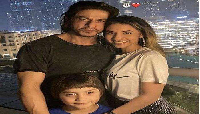 \’किंग खान\’ को अस्पताल से मिला डिस्चार्ज, परिवार संग लौटे मुंबई