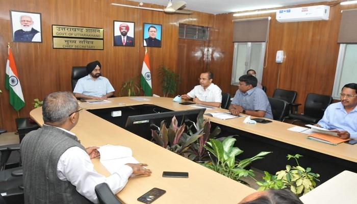 मुख्य सचिव ने मसूरी मॉल रोड की मरम्मत के लिए की समीक्षा