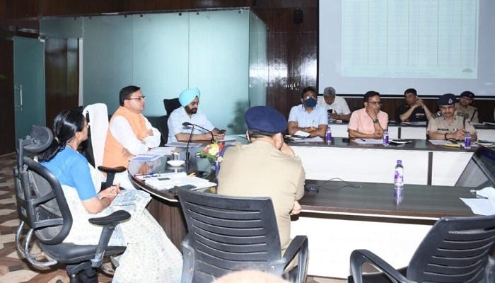 CM धामी ने आपदा प्रबंधन विभाग की बैठक मे अधिकारियो को दिये निर्देश