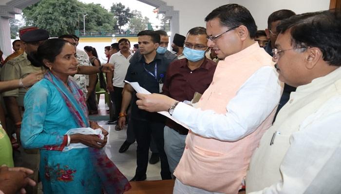 सीएम धामी ने सुनी जन समस्याएं