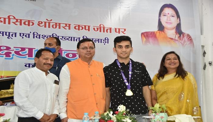 प्रधानमंत्री को अल्मोडा की प्रसिद्ध बाल मिठाई भेंट कर राज्य को दी पहचान : धामी