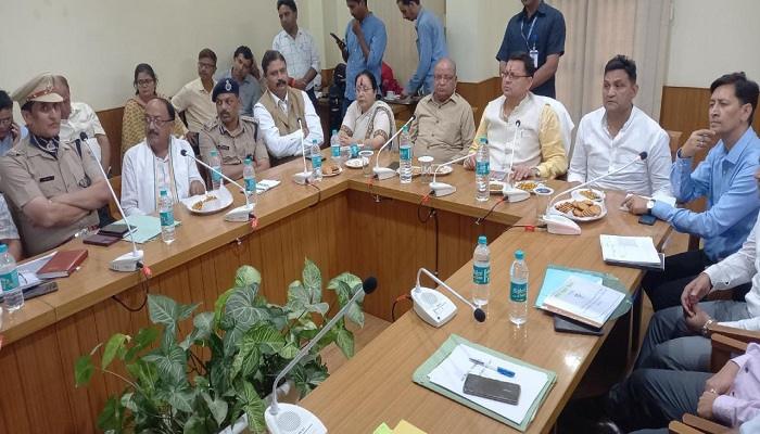 सीएम धामी की अध्यक्षता में हुई 05 करोड़ से अधिक लागत की योजनाओं की समीक्षा बैठक