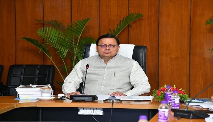 पलायन रोकने के लिए गांवों पर केन्द्रित योजनाओं पर दिया जाए ध्यान : सीएम धामी