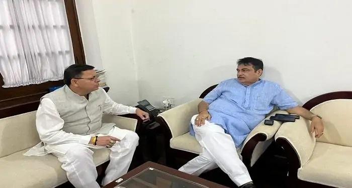 सीएम धामी ने केन्द्रीय मंत्री गडकरी से की भेंट, राजमार्गों को व्यवस्थित करने की मांग