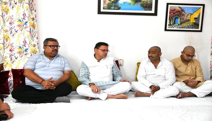 डीजीपी के मातृ शोक पर मुख्यमंत्री धामी ने बंधाया ढांढस