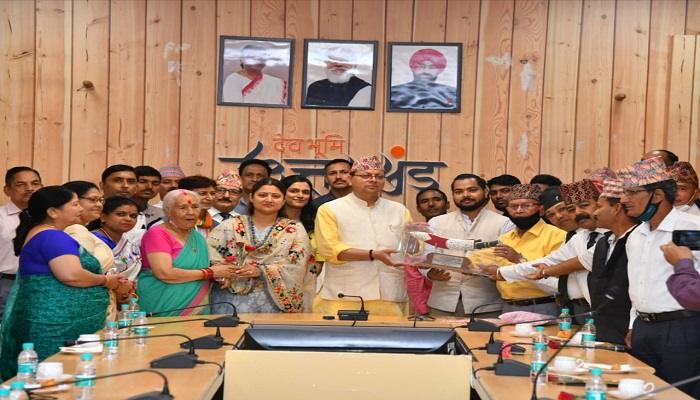 गोरखा कल्याण समिति ने मुख्यमंत्री धामी का किया सम्मान