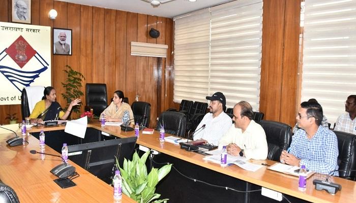 राधा रतूड़ी ने स्मार्ट सिटी प्रोजेक्ट के कार्यों की समीक्षा की