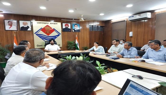 सड़कों की दुर्गति पर मुख्य सचिव ने जताई नाराजगी