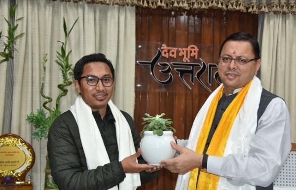 लद्दाख सांसद ने मुख्यमंत्री धामी से की भेंट