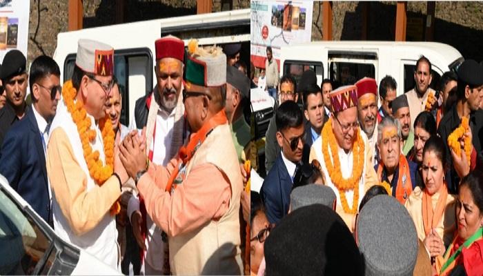 मुख्यमंत्री धामी ने शिमला में किया डोर टू डोर जनसंपर्क