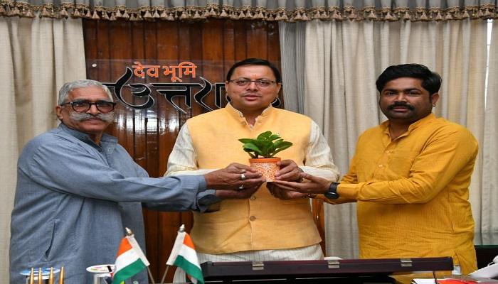 विहिप नेताओं ने सीएम धामी से की भेंट, इस मुद्दे पर की चर्चा