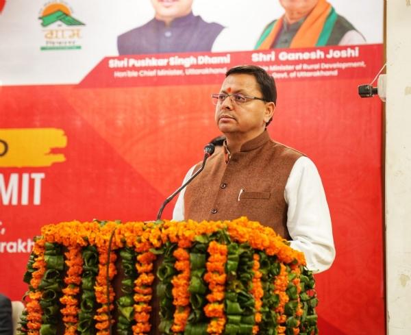 मुख्यमंत्री धामी ने एक माह का वेतन दिया आपदा राहत कोष में