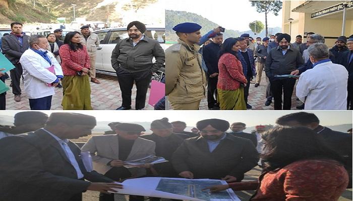एसएस संधू ने पिथौरागढ़ बेस चिकित्सालय भवन का किया निरीक्षण