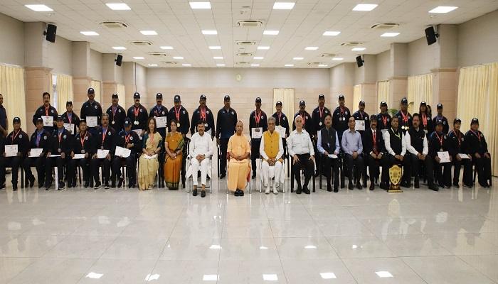 सारस और बारहसिंघा के लिए जंगलों में विकसित किये जाएं विशेष पार्क: सीएम योगी