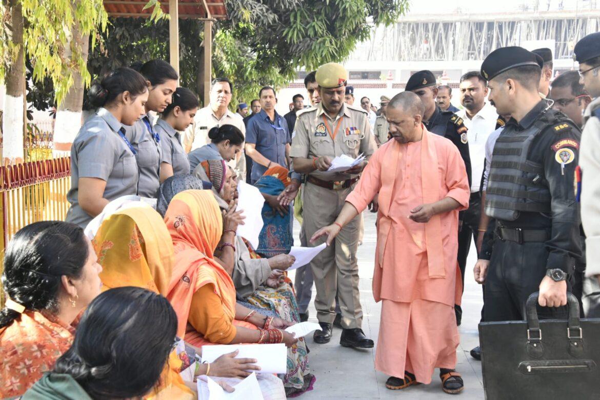 सड़क, बिजली, आवास, पूरी होगी सबकी आस: सीएम योगी