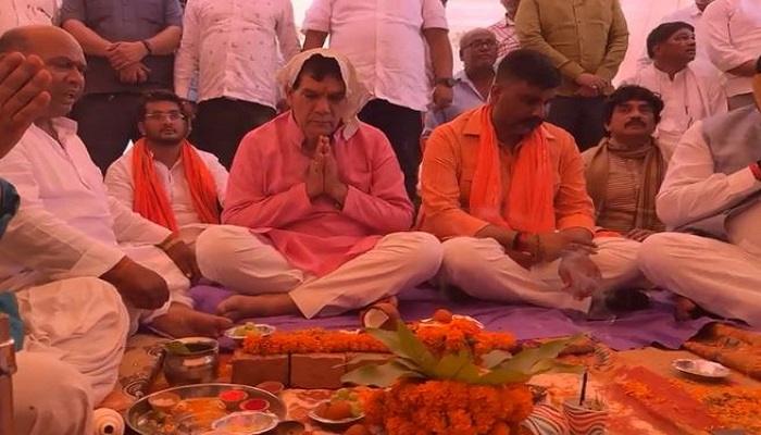 एके शर्मा ने मऊ में मधुबन नाले का किया शिलान्यास एवं भूमिपूजन