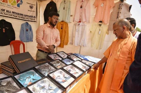 पूर्वांचल के अखिलेश दुबे बने उप्र के युवकों के लिए प्रेरणा
