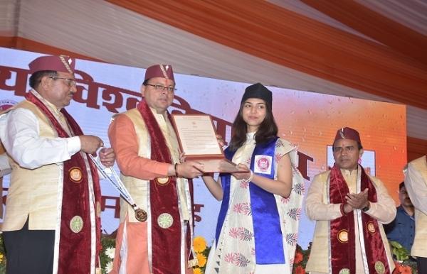 आज का नया भारत नए बदलावों की ओर अग्रसर: सीएम धामी