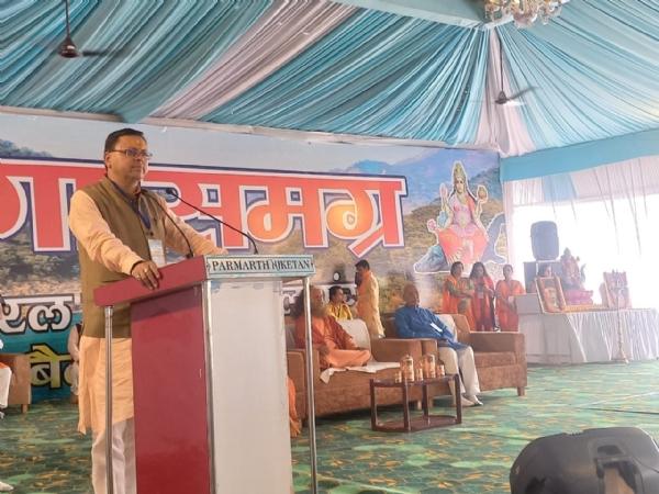 गंगा के स्पर्श मात्र से मनुष्य करोड़ों पापों से मुक्त हो जाता है: धामी