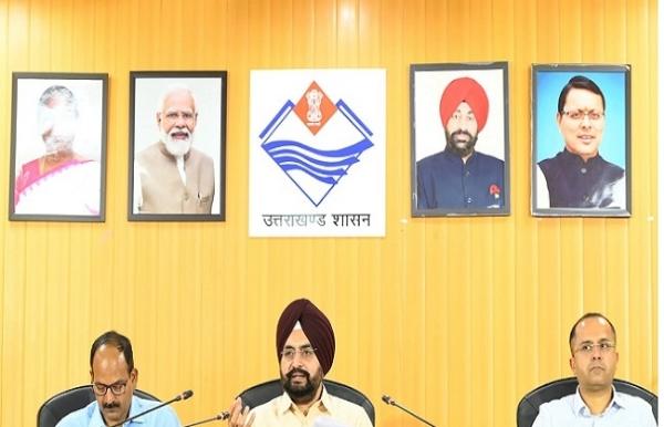 धामी कैबिनेटः हॉर्टिकल्चर के तहत 17,648 पॉलीहाउस स्थापन के लिए 304.43 करोड़ स्वीकृत