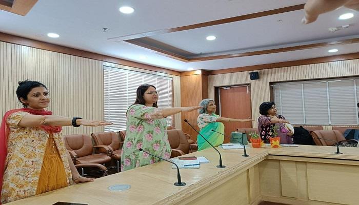 सैनिटरी नैपकिन का निस्तारण करते वक्त बेहद सावधानी बरतनी चाहिए: नेहा शर्मा