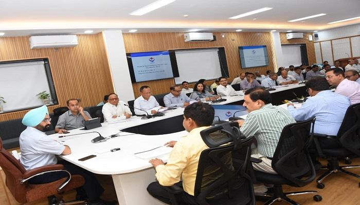 मुख्य सचिव ने पीएम गतिशक्ति उत्तराखण्ड पोर्टल के माध्यम से योजनाओं की समीक्षा की