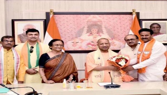 कार्यकर्ताओं के परिश्रम और पार्टी विचारधारा की जीत: सीएम योगी