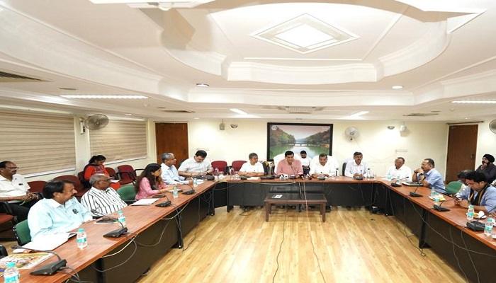 पर्यटन क्षेत्रों में प्रदूषण को कम करने के लिए सौर एवं हरित ऊर्जा को बढ़ावा दिया जा रहा: एके शर्मा