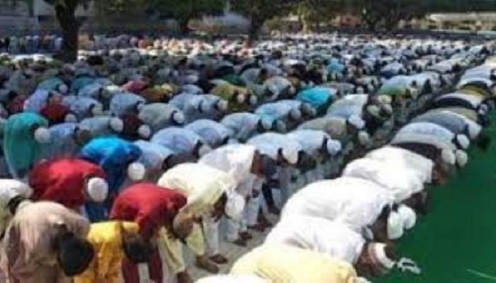 शांति-सौहार्द के साथ यूपी में मनी बकरीद, नहीं हुई सड़कों पर नमाज़