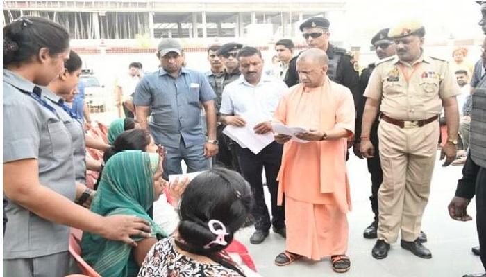 जनसमस्याओं के निस्तारण में हीलाहवाली अक्षम्य होगी: सीएम योगी