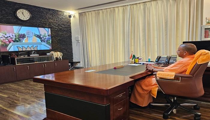 कार्यकर्ताओं में नई ऊर्जा का संचार करने के साथ ही उनके दृष्टिकोण को समृद्ध करेगा संवाद: योगी
