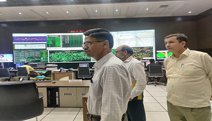 पावर कारपोरेशन के अध्यक्ष ने एस.एल.डी.सी. आफिस की परखी व्यवस्था