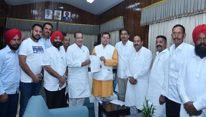 बाजपुर के किसानों के प्रतिनिधिमंडल ने सीएम धामी से की भेंट