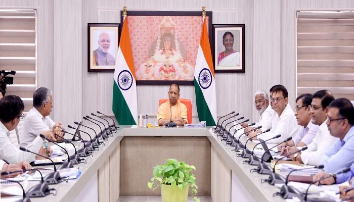 सीएम योगी ने की जल जीवन मिशन और नमामि गंगे परियोजना की समीक्षा