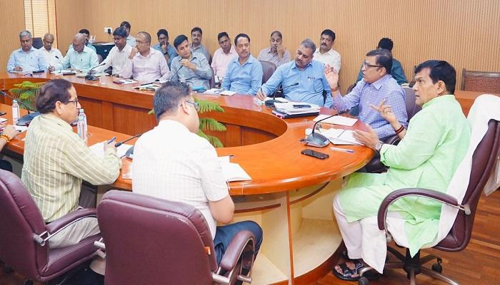 स्मार्ट सिटी के अधूरे कार्यों को शीघ्र पूरा कराएं: एके शर्मा