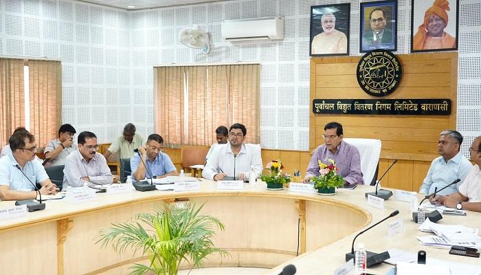 उपभोक्ताओं को मिले निर्बाध विद्युत आपूर्ति, समस्याओं का किया जाए त्वरित निस्तारण: एके शर्मा