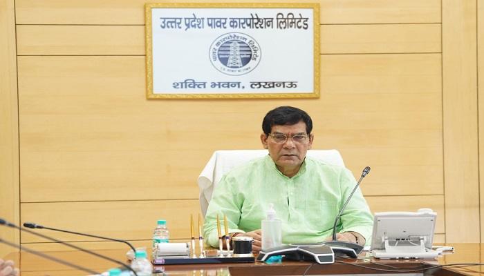आंधी-पानी से उत्पन्न स्थानीय व्यवधानों को शीघ्र ठीक किया जाय: एके शर्मा
