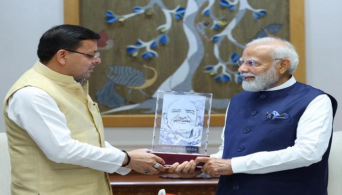 UCC लागू करने की कवायद के बीच पीएम मोदी से मिले धामी