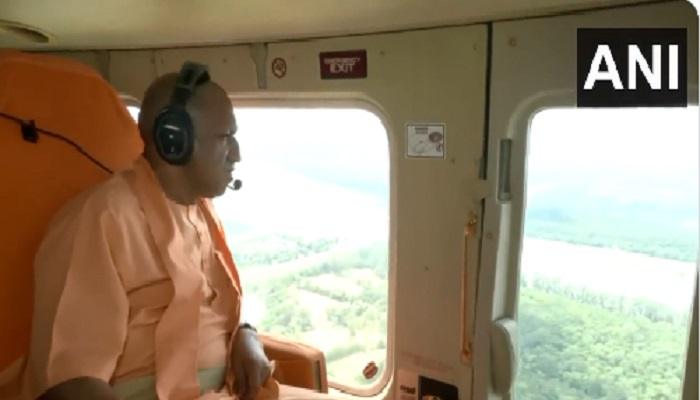 सीएम योगी ने किया बाढ़ प्रभावित इलाकों को हवाई सर्वेक्षण