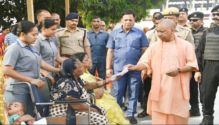 धन के अभाव में बाधित नहीं होगा किसी का इलाज: सीएम योगी