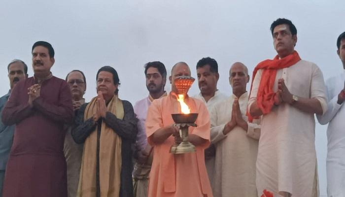कला से सही व सकारात्मक दिशा में चलने की प्रेरणा प्राप्त होती है: सीएम योगी