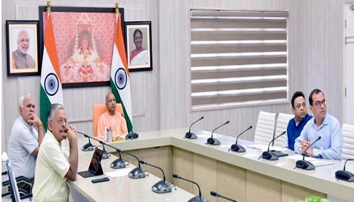 1 ट्रिलियन डाॅलर की अर्थव्यवस्था के लक्ष्य के साथ, विकास का सतत प्रयास जारी रखें अधिकारी: योगी