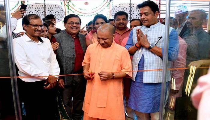 स्वास्थ्य सेवाओं के प्रति संवेदनशील है डबल इंजन की सरकार: योगी