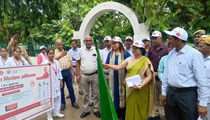 संचारी रोग नियंत्रण अभियान का डीएम नेहा शर्मा ने किया शुभारंभ