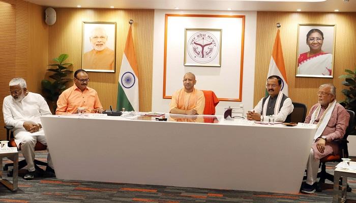 मुख्यमंत्री कमांड सेंटर व डैशबोर्ड से यूपी वालों को मिला सुशासन का उपहार