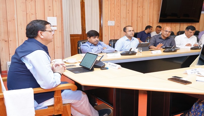 सीएम धामी ने ली हाई लेवल मीटिंग, चारधाम यात्रा दो दिन के लिए स्थगित
