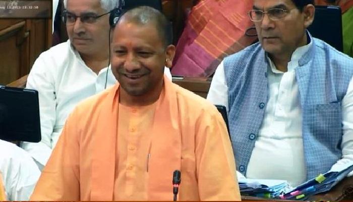 सही निर्णय नहीं लिया तो 2027 में आप ही क्लीन बोल्ड होने वाले हैं चच्चू: सीएम योगी